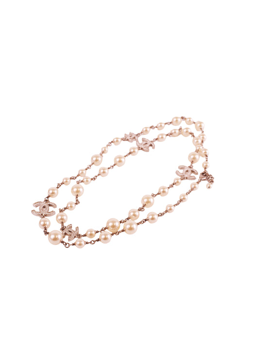 Chanel Classic Pearl 5 Motif Strand CC Crystal Inlay Necklace